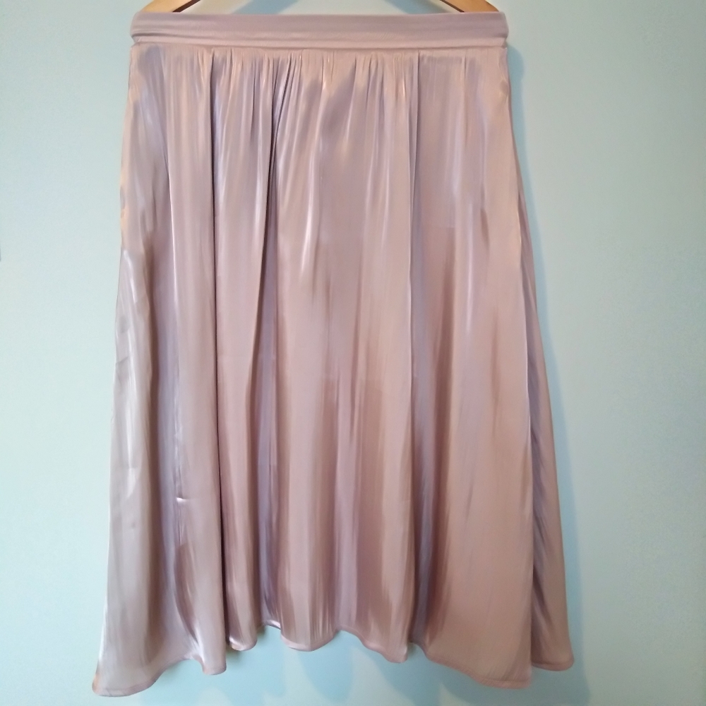 NWOT shinning satin long shirt with lining